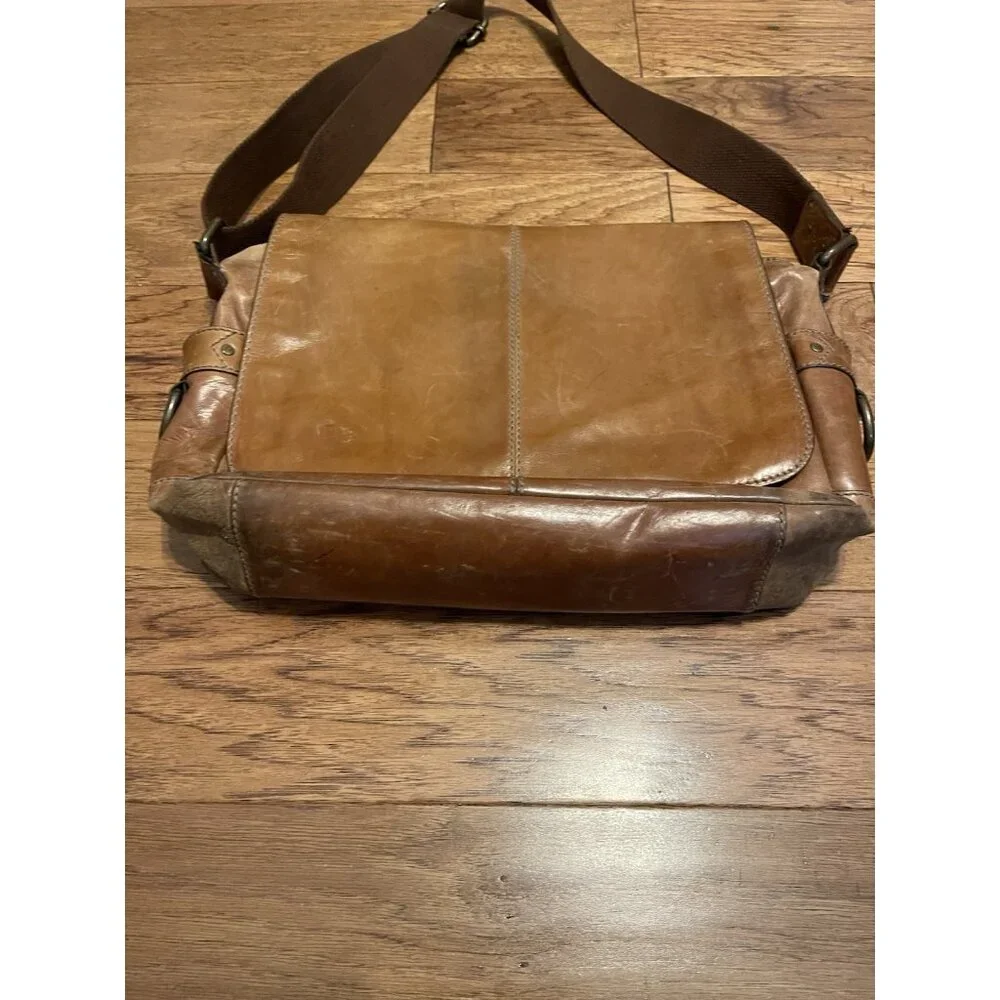 Fossil Brown Leather Magnetic Laptop Messenger Briefcase Bag Distressed